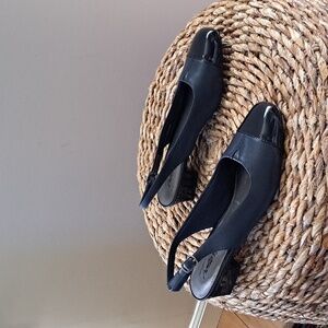 Trotters Womens Navy Patent Leather Cap Toe Low Slingback Heels‎ Size 7N
